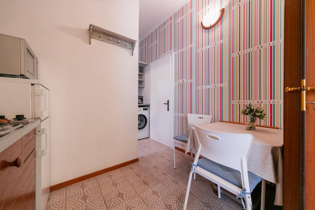 Apartments Kastelani Komiža Екстериор снимка