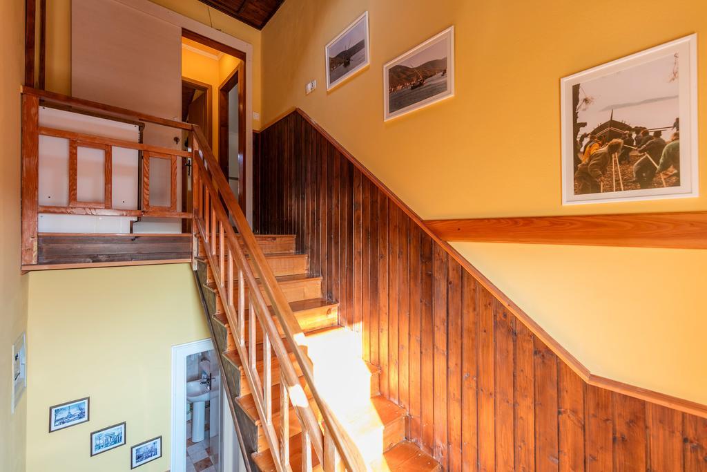 Apartments Kastelani Komiža Екстериор снимка
