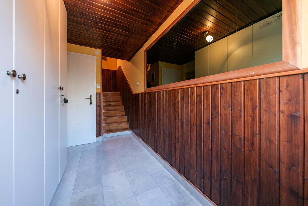 Apartments Kastelani Komiža Екстериор снимка