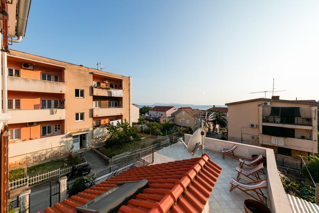 Apartments Kastelani Komiža Екстериор снимка
